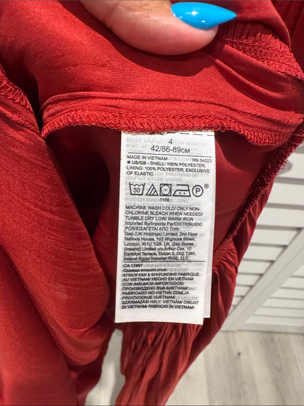 Banana Republic Sleeveless lined Button-Front Maxi Dress in Deep Red - Picture 6 of 10